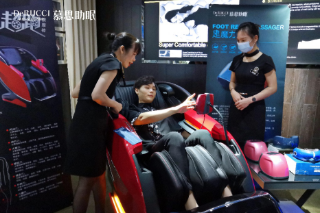 慕思6D8核超跑按摩椅广州发布，智能助眠打造深度睡眠